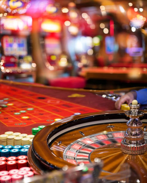 NetEnt live blackjack table on nanas toto mobile app showing dealer, cards, and betting interface